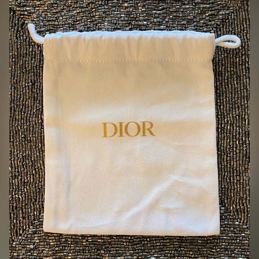 🧡 DIOR Drawstring pouch • White & Gold